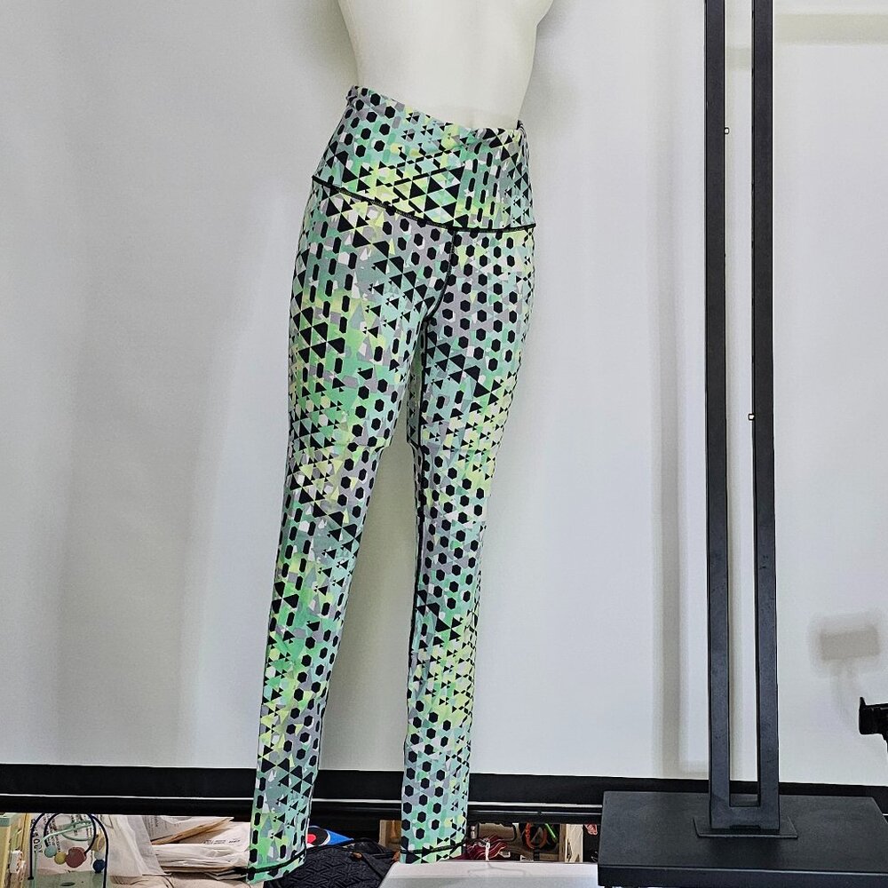 Victoria’s Secret VSX Geometric Dot Leggings – High Waist, Stretch Fit, Rare